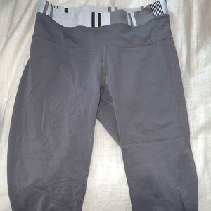 Lulu Cropped Leggings